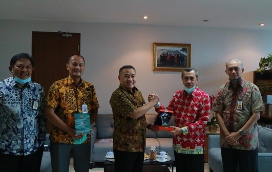 Riau Harus Dibantu