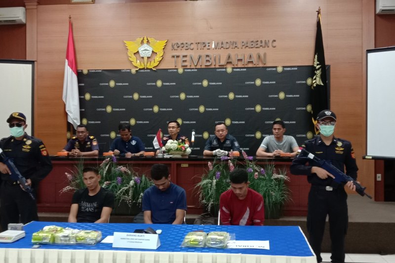 BC Tembilahan amankan Lima Kilogram Sabu dari tiga tersangka 