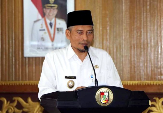 Ayat Cahyadi: Jangan Terus-menerus Beli Kursi 