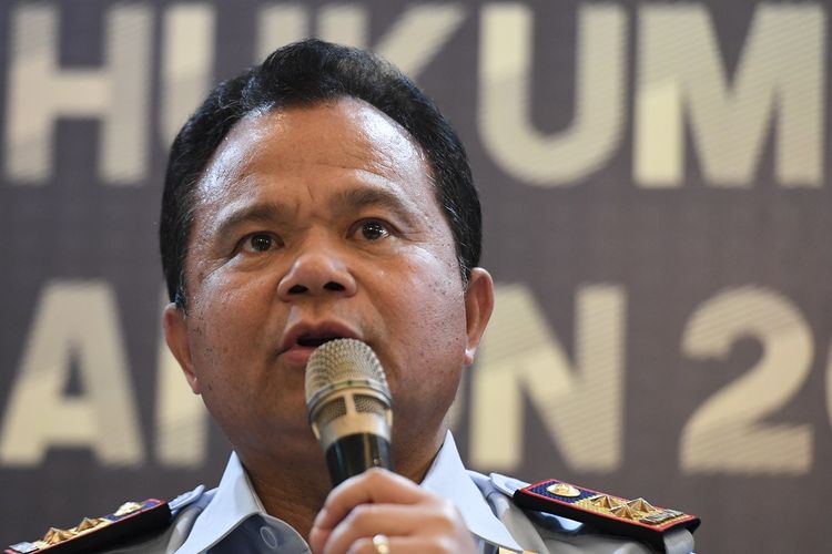 Dirjen Imigrasi Ronny Sompie Dicopot