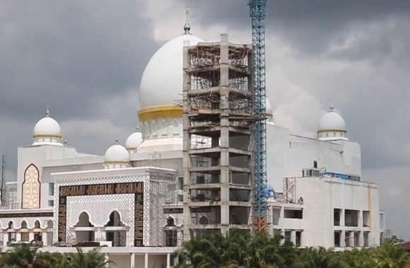 Pembangunan Menara Masjid Raya Riau Dihentikan