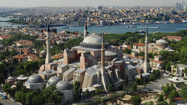 Turki Pecat 11.285 Guru yang Terlibat Militan Kurdi