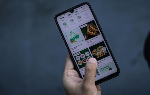GrabFood Resmikan 5 Cloud Kitchen Sekaligus di Surabaya 