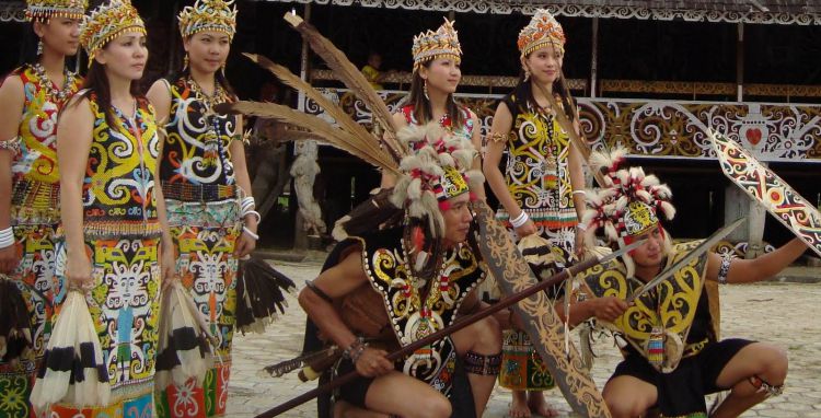 Nenek moyang Suku Dayak berasal dari China, bagaimana bisa?