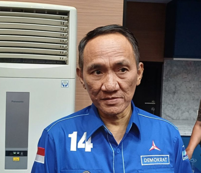 Politikus Partai Demokrat, Andi Arief Menyoroti Besarnya Kerugian Ditimbulkan Kelola Minyak Mentah 