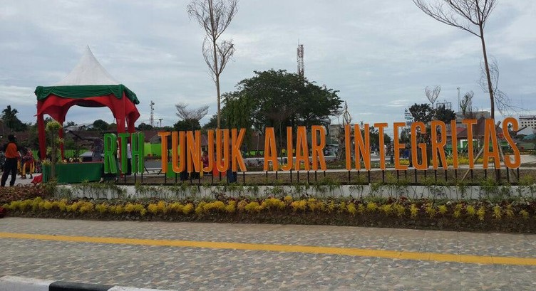 Kakak Gubernur Riau Dituduh Korupsi, Laporkan Pendemo ke Polisi