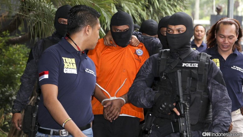 Polisi: Tersangka Pembunuh Bocah dalam Kardus Paedofil