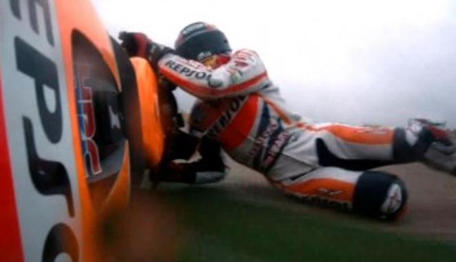 Kenapa Marquez Selalu Jatuh? 