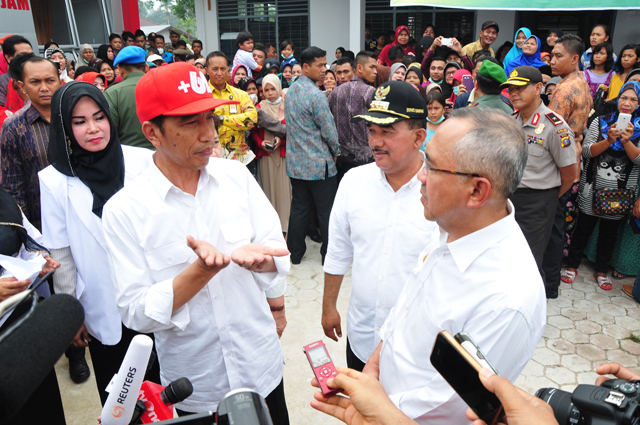 Riau Raih Penghargaan Dunia Internasional Penanggulangan Karlahut 