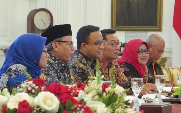 Jokowi Ajak Anies Cs Evaluasi Total Pengendalian Banjir