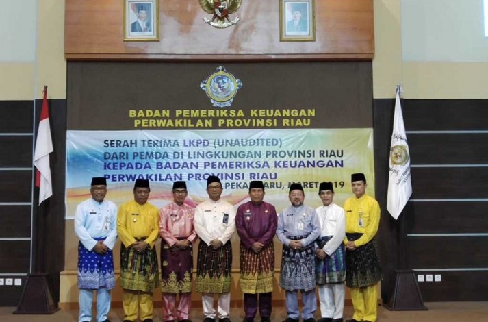 Serahkan LKPD 2018, Mursini Berharap Kuansing Kembali Raih WTP 