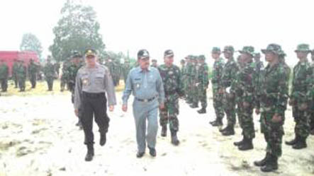 Bupati, Kapolres Kampar dan Dandim Sambut SSK Kostrad di Rimbo Panjang 
