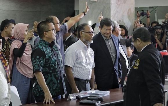 Tim Hukum Prabowo Tambah Berkas ke MK di Detik-detik Akhir