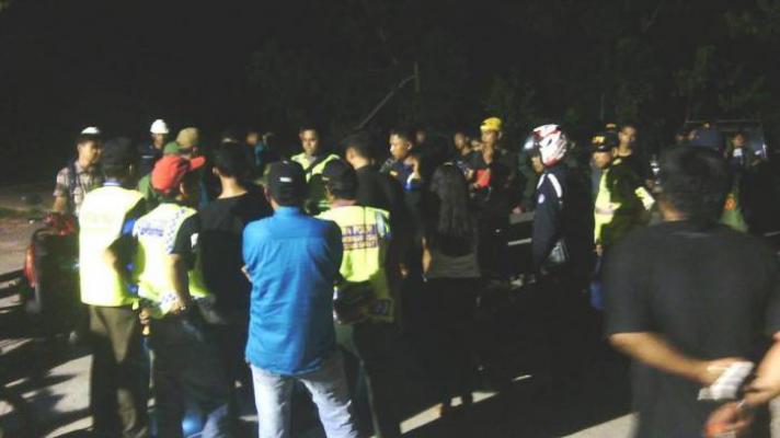 Asik di Tempat Gelap, Belasan Pasangan Remaja di Dumai Diamankan 