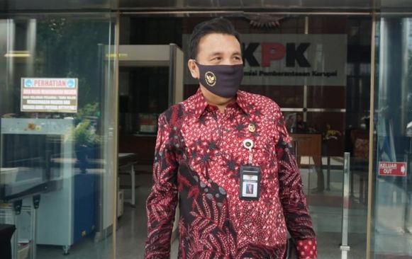 Komjak Datangi KPK Periksa Dugaan Uang untuk Eks Jampidsus 