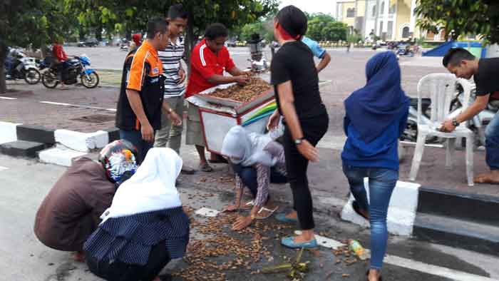 Konvoi Kelulusan SMA Diuber Polisi 