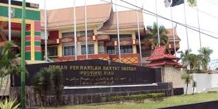 Gaduh Eskalasi, DPRD Riau Sepakat Hak Angket Dibawa dalam Rapat Paripurna 