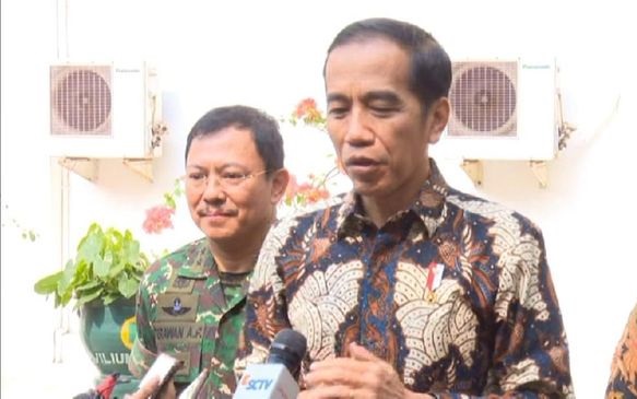 Jokowi Cabut Larangan Rapat di Hotel dari Mendagri