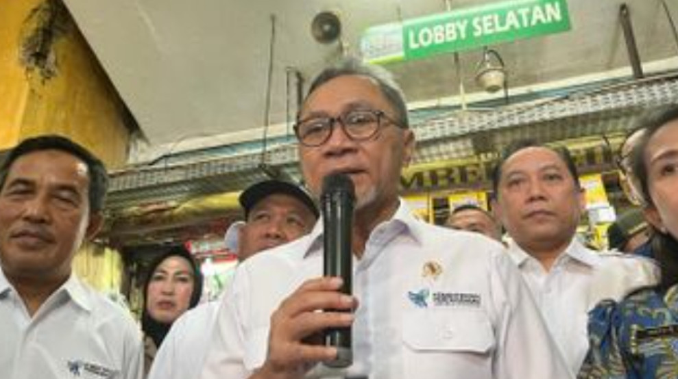 Mendag Lagi Mengkaji 2 Jenis Bea Masuk untuk  Lindungi Industri Tekstil dan Keramik