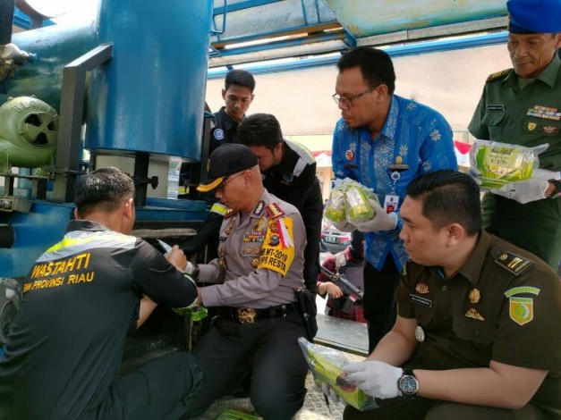 12 Kg Sabu-sabu Dibakar Hingga Jadi Kepulan Asap 
