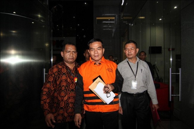 Bupati Bengkulu Selatan Terima Suap di 5 Proyek