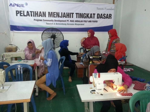 Tingkatkan Keterampilan Anak Muda dengan Pelatihan Menjahit