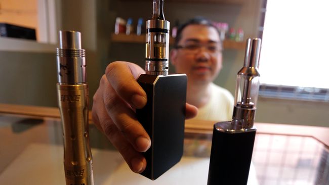 Studi: Cairan Rokok Elektrik Rusak Sel Pelapis Pembuluh Darah 