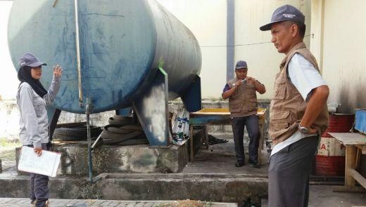 Limbah B3 Ramayana Duri Berceceran Hingga Parit Masyarakat Juga Terkontaminasi 