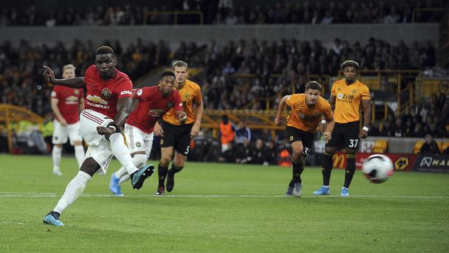 Di Balik Gaya Penalti Aneh Pogba 