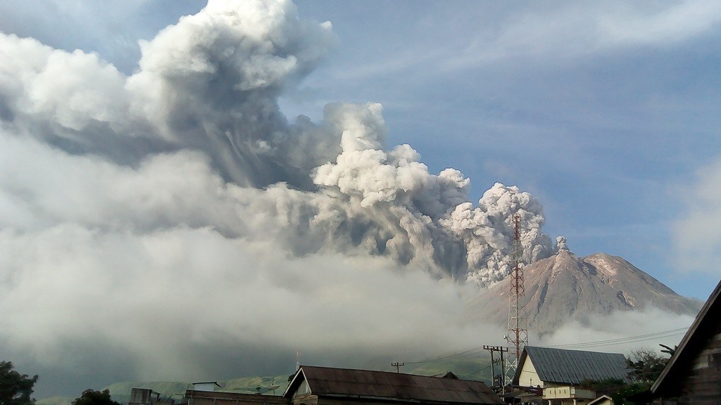Gunung Sinabung Erupsi