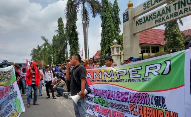 Kejagung Diminta Periksa Kroni Gubernur Riau