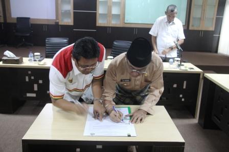 Pemkab Inhil dan UR Teken MoU Pengembangan Potensi Daerah