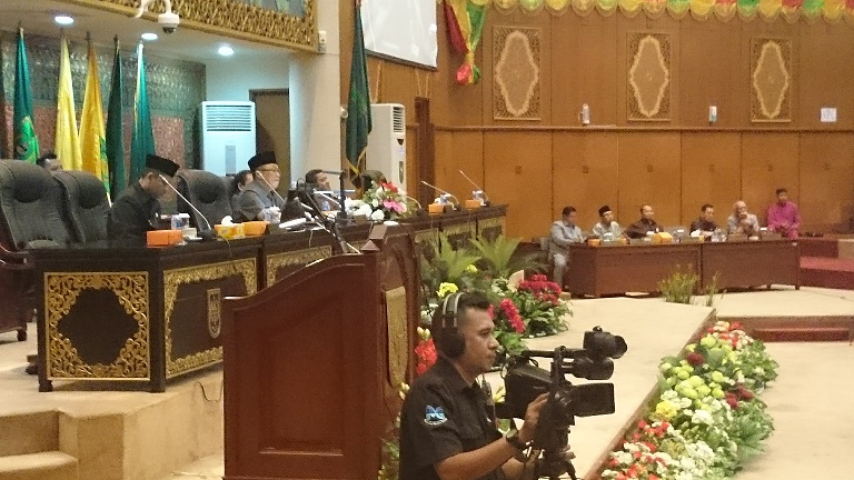 Pandangan Umum Fraksi Terhadap Usulan Hak Angket Dana Eskalasi APBD-P Riau 2015 