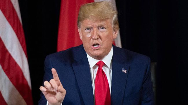Warga Florida Hendak Bunuh Trump dengan Pisau