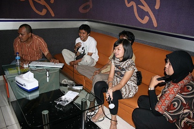 Karaoke Keluarga Harus Bebas Dari Narkoba