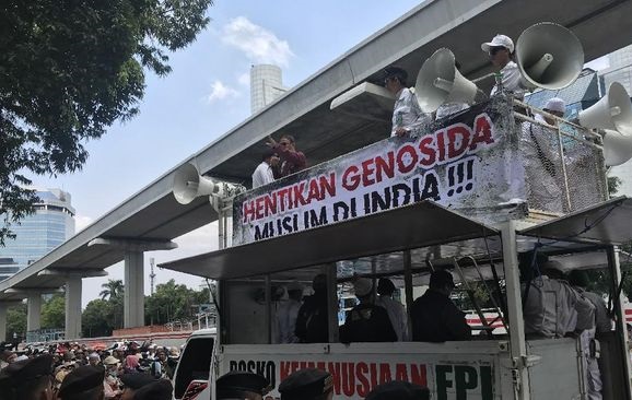 Massa Demonstrasi Mulai Berdatangan di Kedubes India