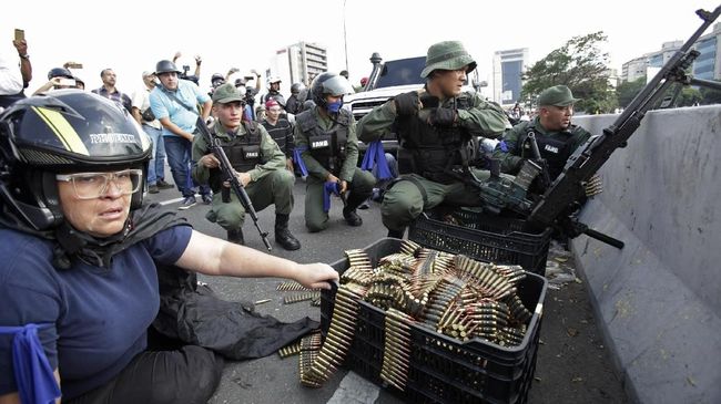 Jenderal Angkatan Udara Venezuela Serukan Lawan Maduro