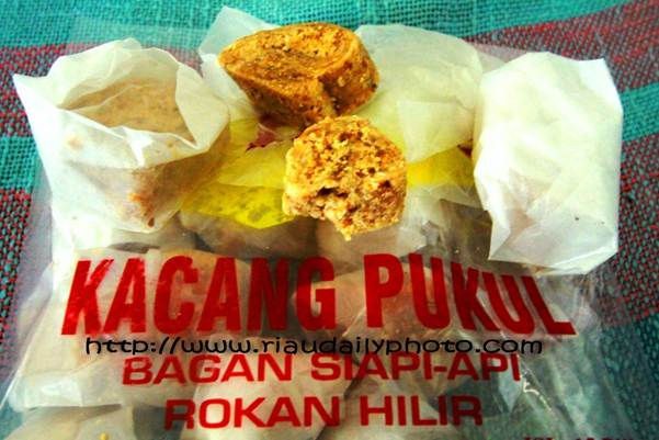 Pusat Suvenir di Ujungtanjung
