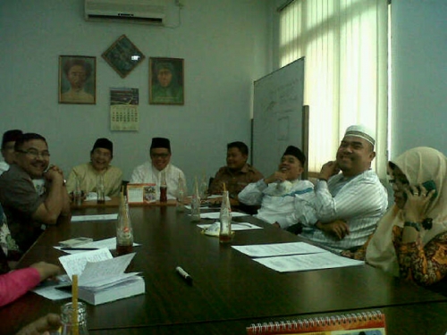 Dihadiri Plt Gubri, Umri Wisuda 318 Mahasiswanya
