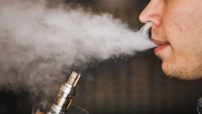 Rokok Elektrik Diduga Jadi Dalang Penyakit Paru-paru