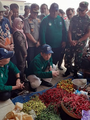 Mendag Gelar Operasi Pasar di Pasar Sido Makmur, Blora
