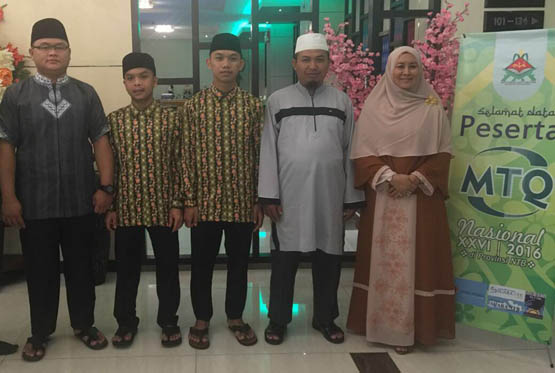 Ketua TP PKK Inhil Semangi Tiga Hafiz Asal Inhil pada MTQ Nasional di Lombok
