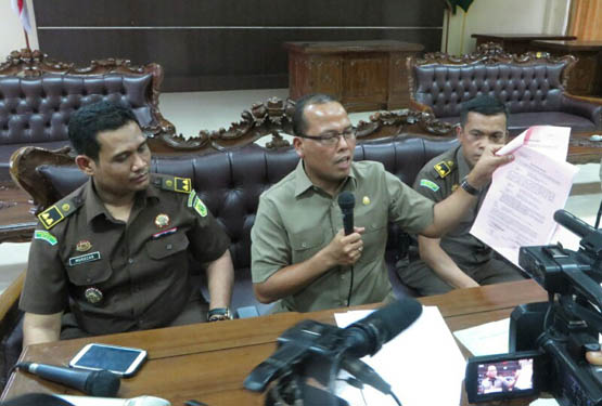 Korupsi Ganti Rugi Lahan Embarkasi Haji, Kejati Ekspos Penahanan Mantan Karo Tapem Pemprov Riau 