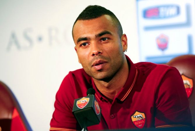 AS Roma Siap Depak Ashley Cole 