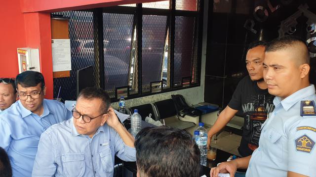 Timses Prabowo-Sandi Kunjungi Ahmad Dhani di Rutan Cipinang 