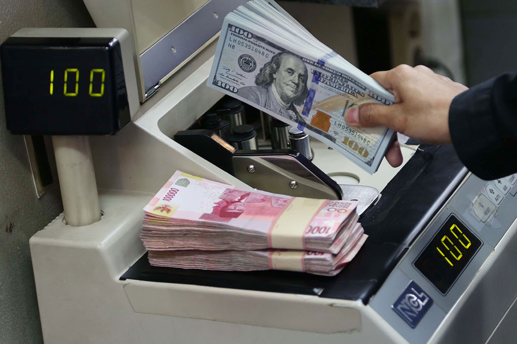 Rupiah Stabil Jelang Keputusan Suku Bunga BI 