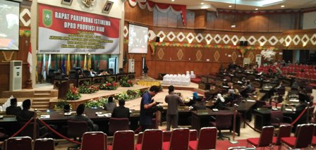 Polemik Utang Eskalasi, Hak angket Dewan Akhirnya Diumumkan dalam Rapat Paripurna DPRD Riau 
