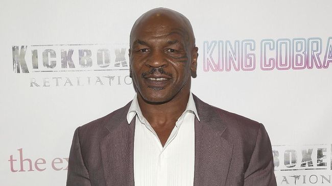 Tyson: McGregor Tak Pernah Bisa Kalahkan Khabib