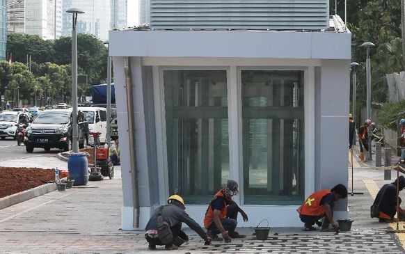 Tangan-tangan Kecil di Balik Proyek Raksasa MRT Jakarta