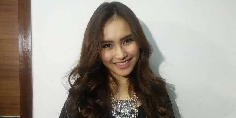 Ayu Ting Ting: Ayah Gue Bingung Berkomunikasi dengan Shaheer Sheikh 